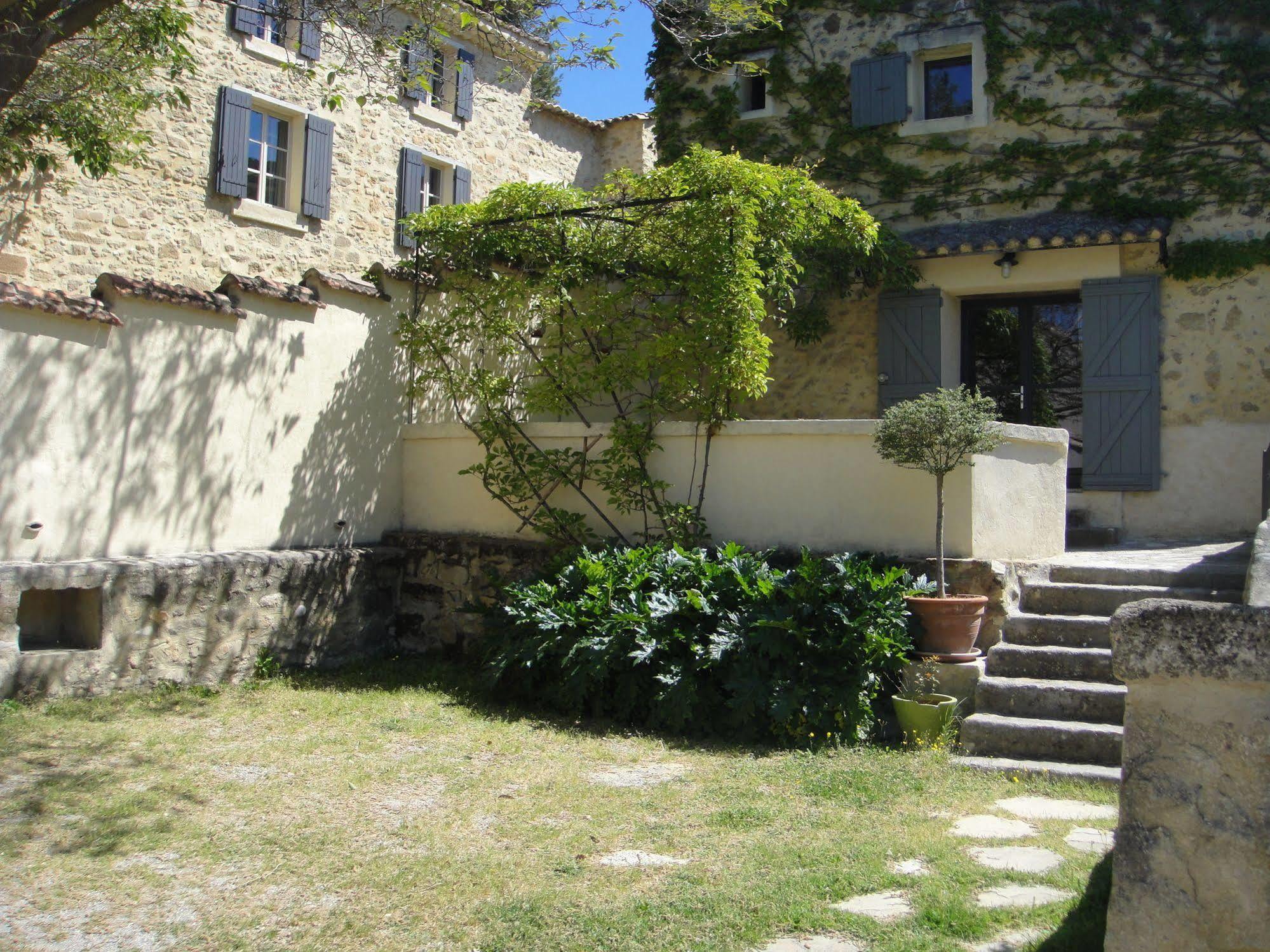 Le Bercail De Montmirail Apartman Sarrians Kültér fotó